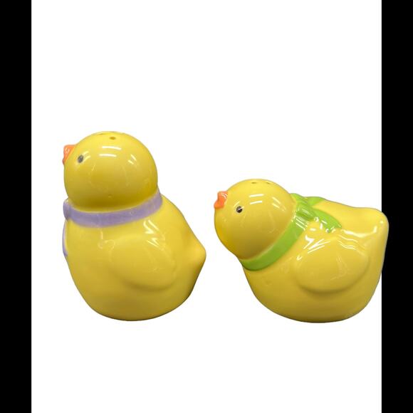 Easter Spring Chirping Chicks Salt & Pepper Shakers - Picture 4 of 5